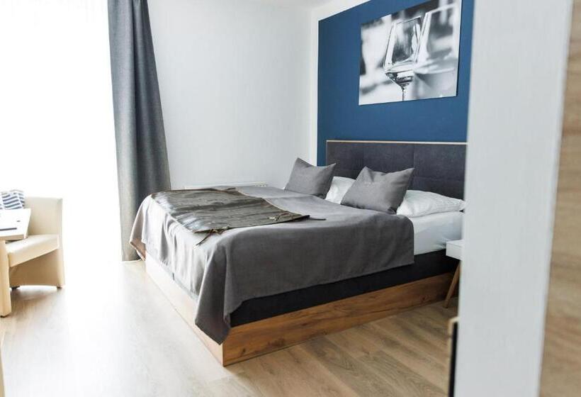 Kracher Hotel Doppelzimmer - Inklusive Pool