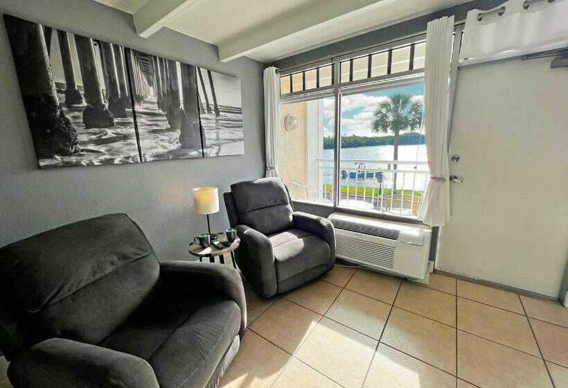 Little Harbor #205 The Place To Stay