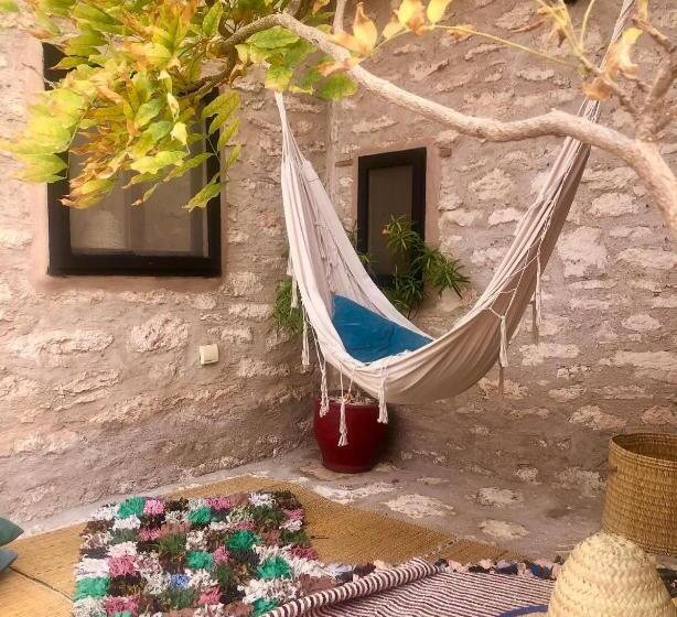 مسافرخانه Atlantis 12, Maison d'hôtes et d'art