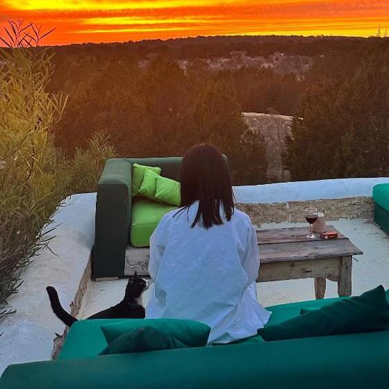 مسافرخانه Atlantis 12, Maison d'hôtes et d'art