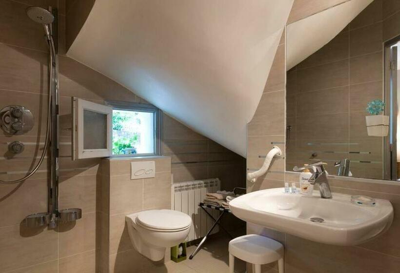 פנסיון Le Cèdre Bleu