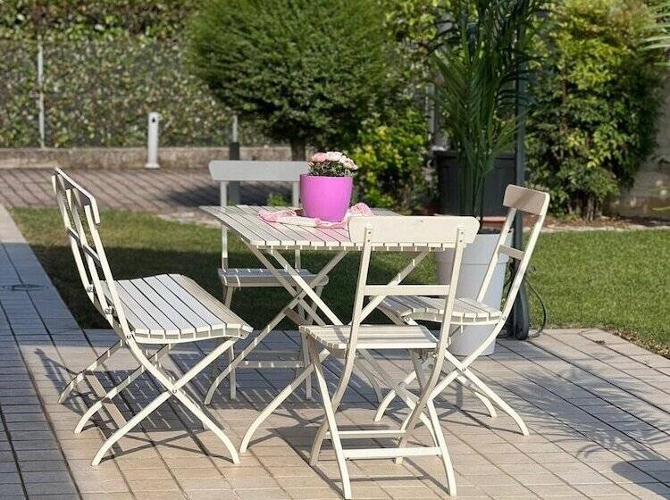 Пансион Room In B&b   Casa Belvedere   Complimentary Wifi And Private Parking