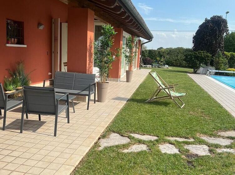 Пансион Room In B&b   Casa Belvedere   Complimentary Wifi And Private Parking