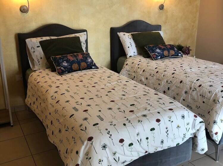 Пансион Room In B&b   Casa Belvedere   Complimentary Wifi And Private Parking