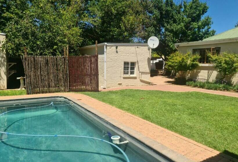 Пансион Sleep@solomon8