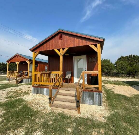 פנסיון The Nest Cabin Resort Cardinal #6