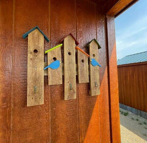 פנסיון The Nest Cabin Resort Cardinal #6