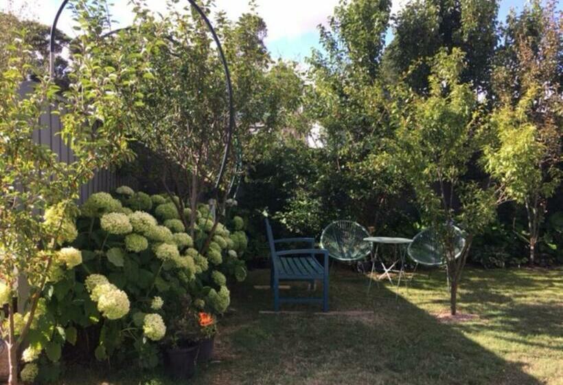 Bed and Breakfast A Meadow