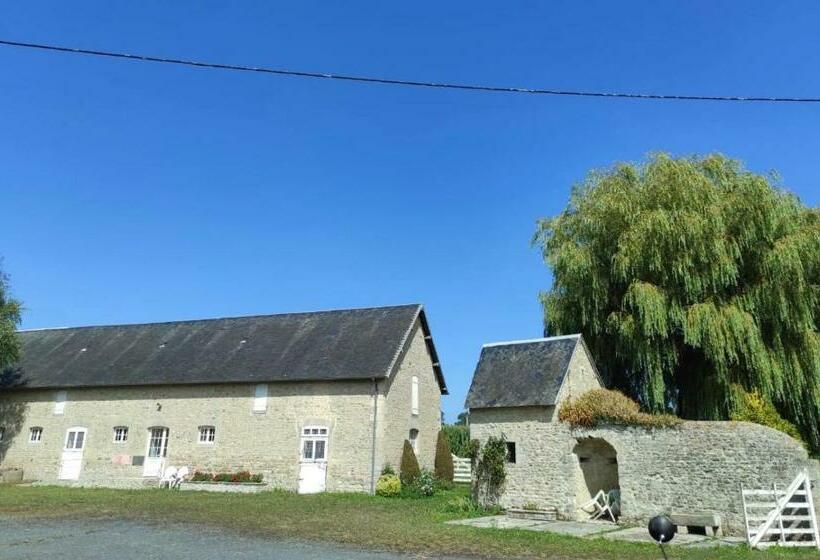 Bed and Breakfast Ferme Fortifiée D Enguenard