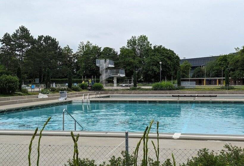 Evi S Home Hotel & Apartments