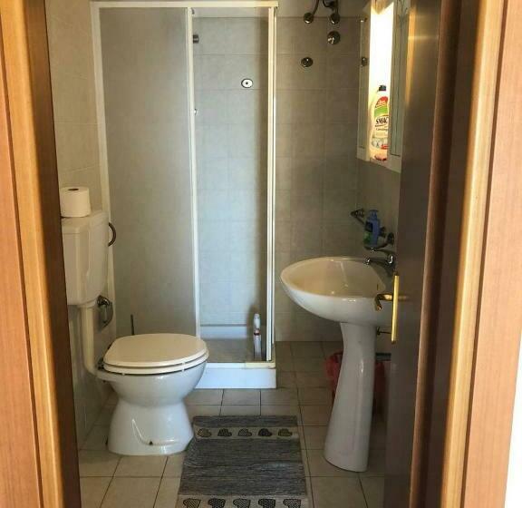 בית מלון כפרי Bar 2001