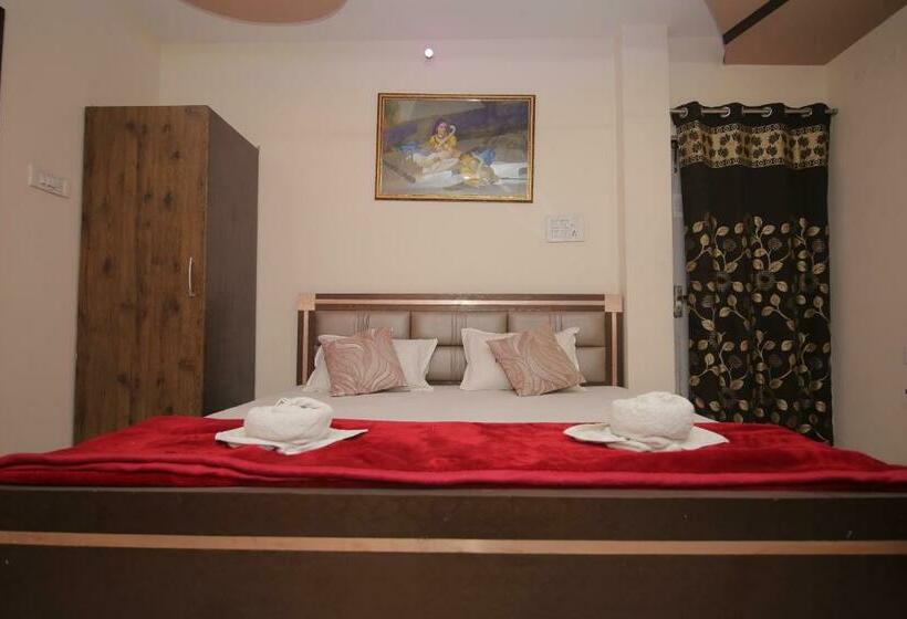 Отель G M Forum