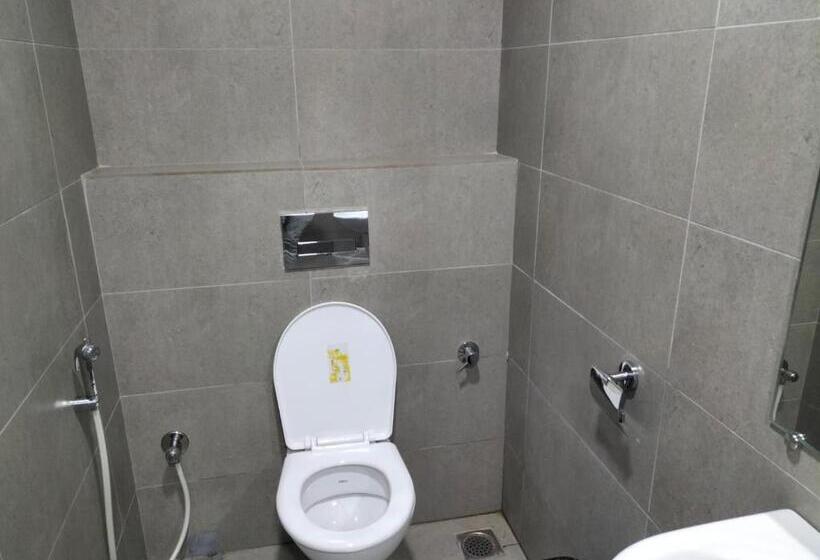 בית מלון כפרי Grace Residency   Chennai Airport