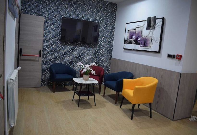 هتل Hôtel Zinou Zm