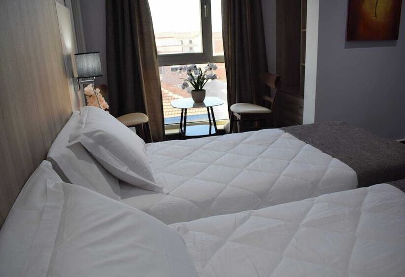 هتل Hôtel Zinou Zm