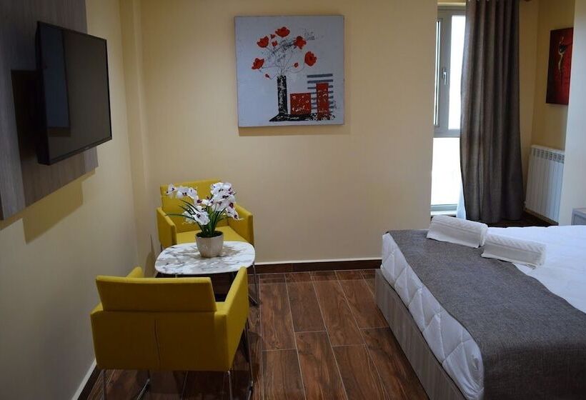 هتل Hôtel Zinou Zm