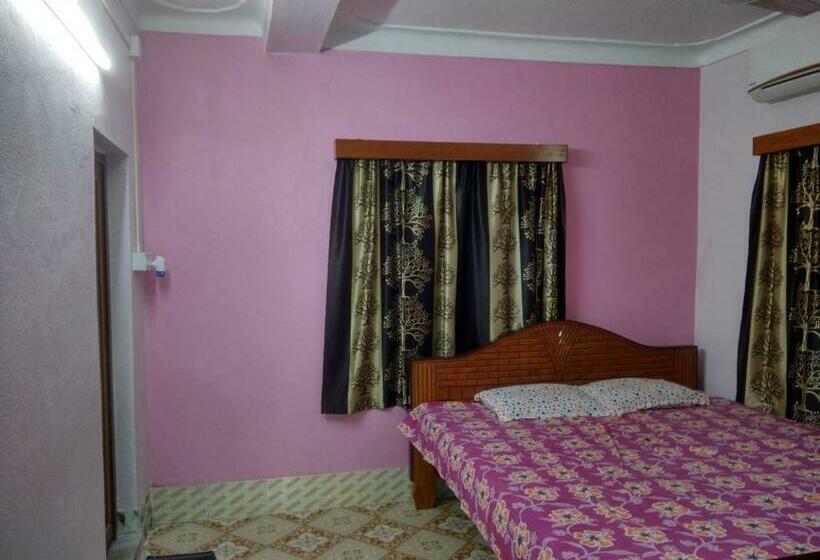 בית מלון כפרי Roy Guest House