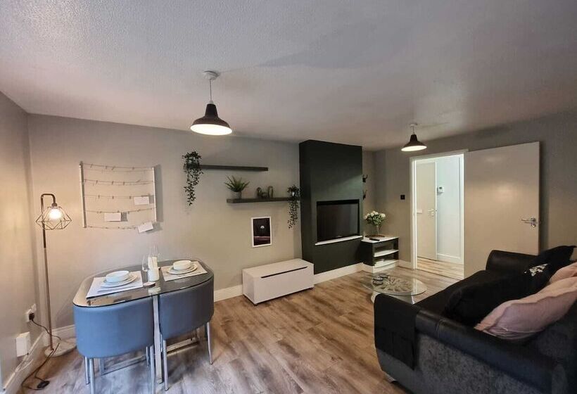 Park View Garden Apartment