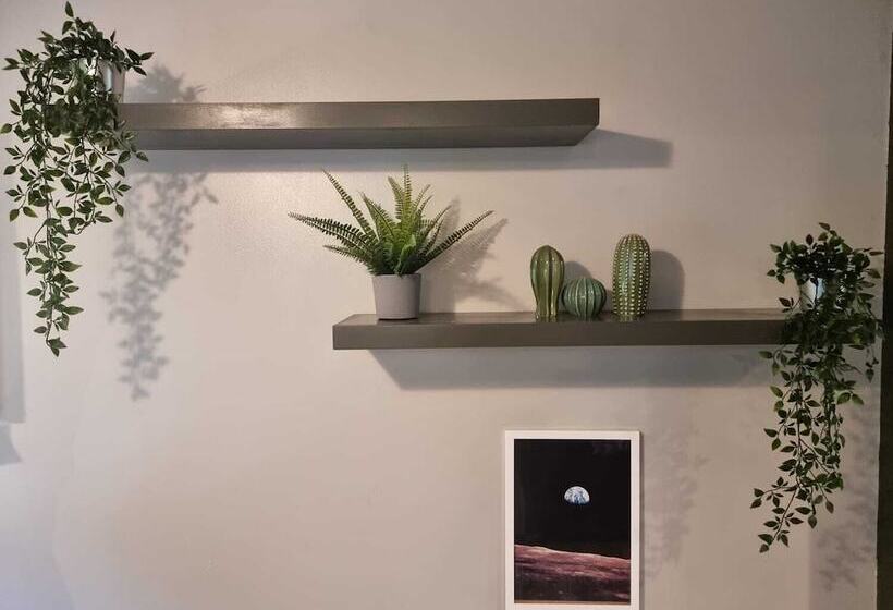 Park View Garden Apartment