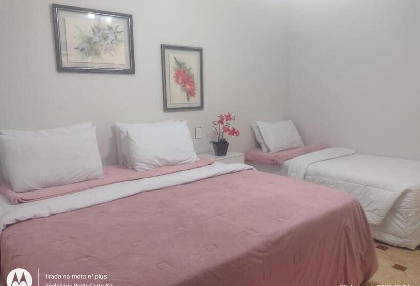 بنسيون Acomodações Anfitriã