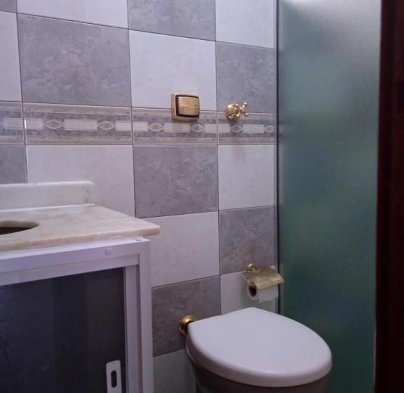 بنسيون Acomodações Anfitriã