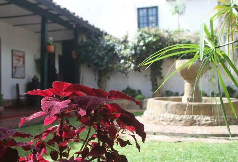 بنسيون Casa Dante, Desde 1792!