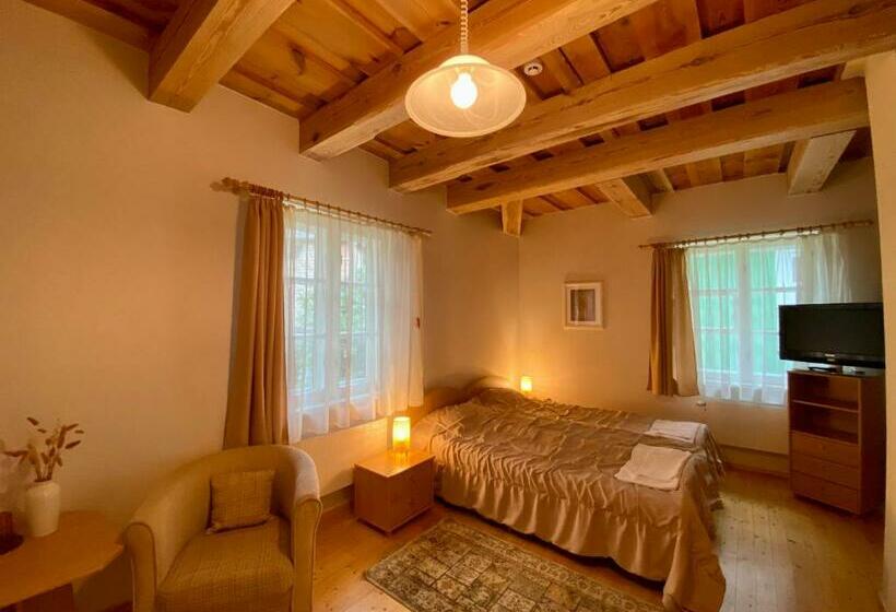 پانسیون In Heart Of Trakai You Ll Find Authentic Karaim House