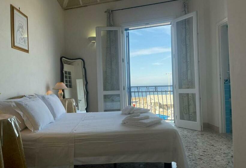 ペンション La Camera Sul Porto