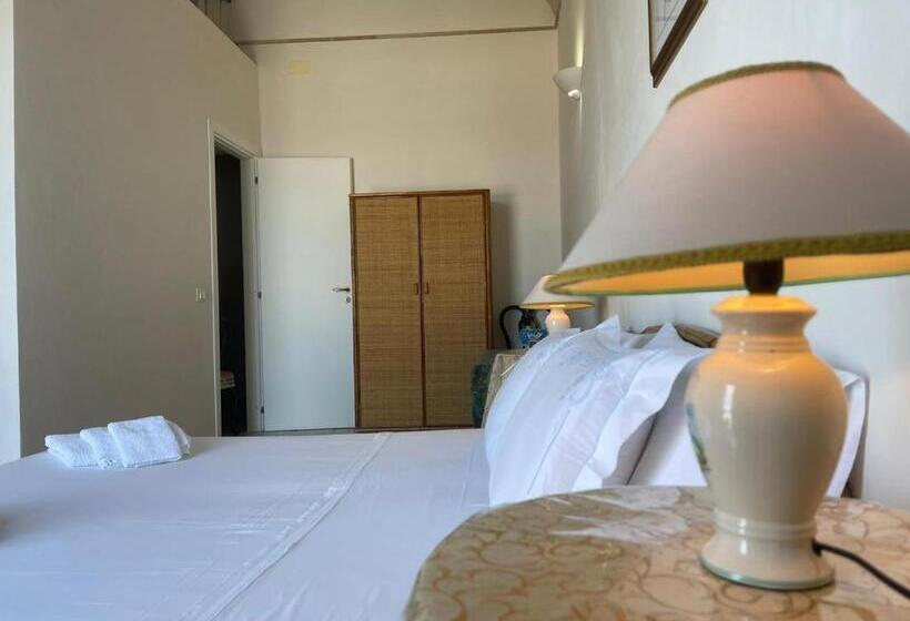 ペンション La Camera Sul Porto