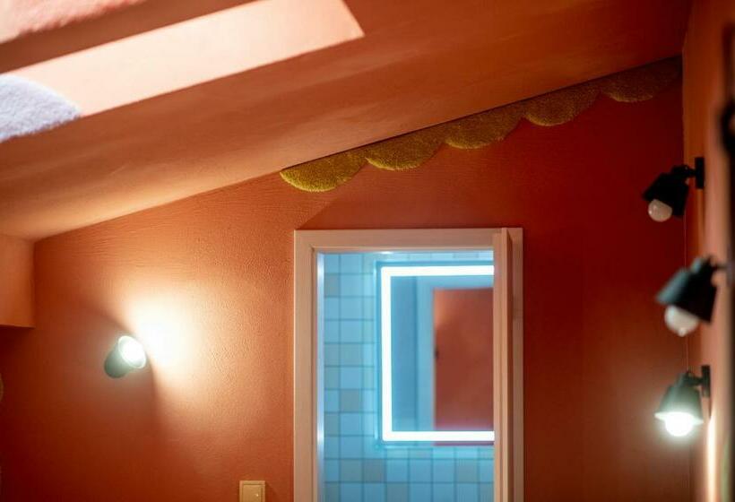 Majatalo Podkrovní Pokojíky S Kuchyňkou A Venkovním I Vnitřním Posezením