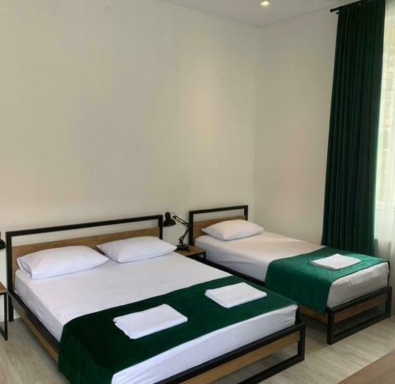 پانسیون Polifonia Inn Borjomi