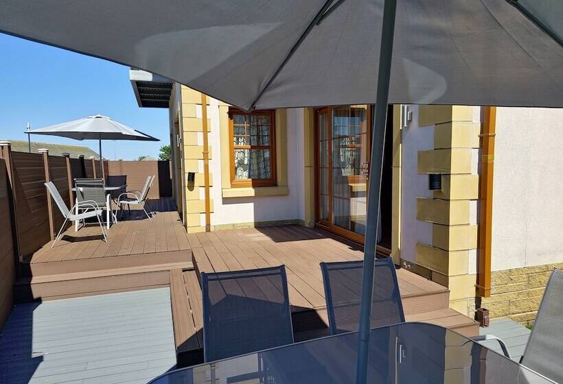 膳宿费 St Martins House Apartments