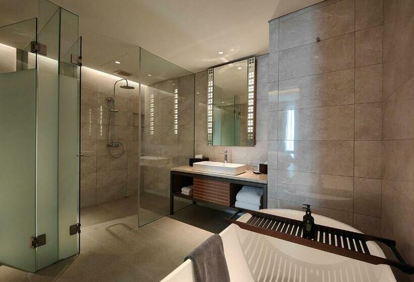 Ra Suites Simatupang