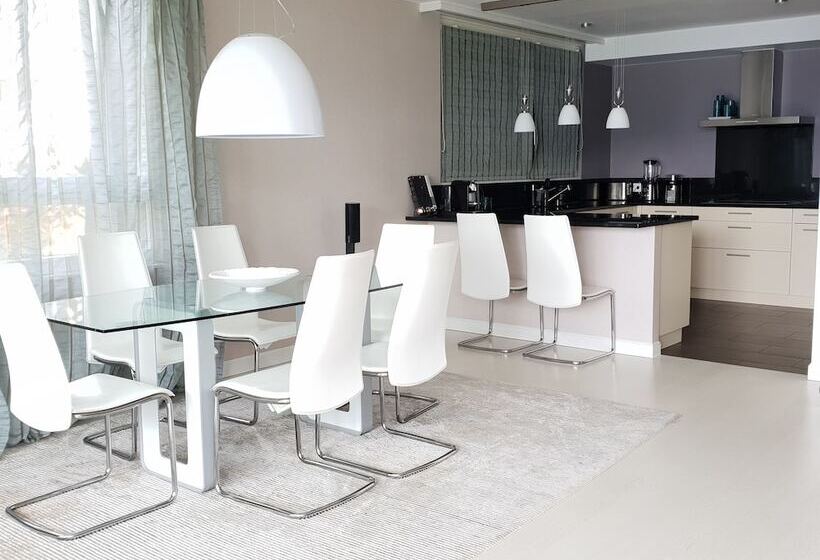 Eglise Catholique   Cosy And Bright Apartment In Montreux