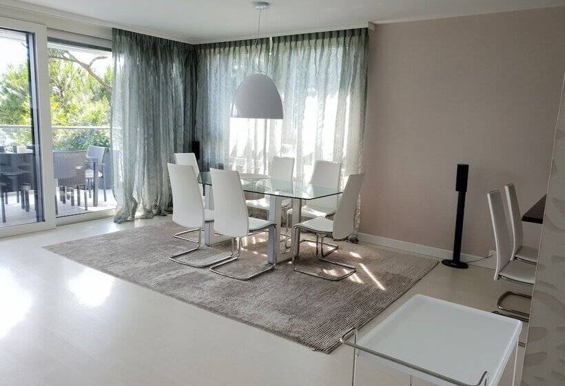 Eglise Catholique   Cosy And Bright Apartment In Montreux