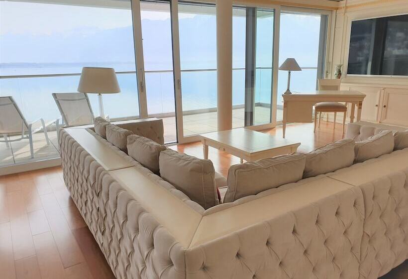 Eglise Catholique   Cosy And Bright Apartment In Montreux