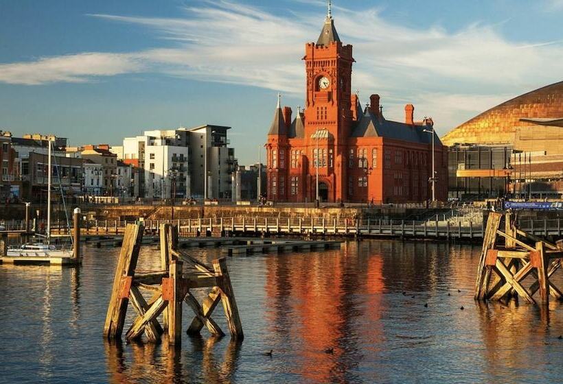 Beautiful One Bed Apartment In Cardiff Good Links