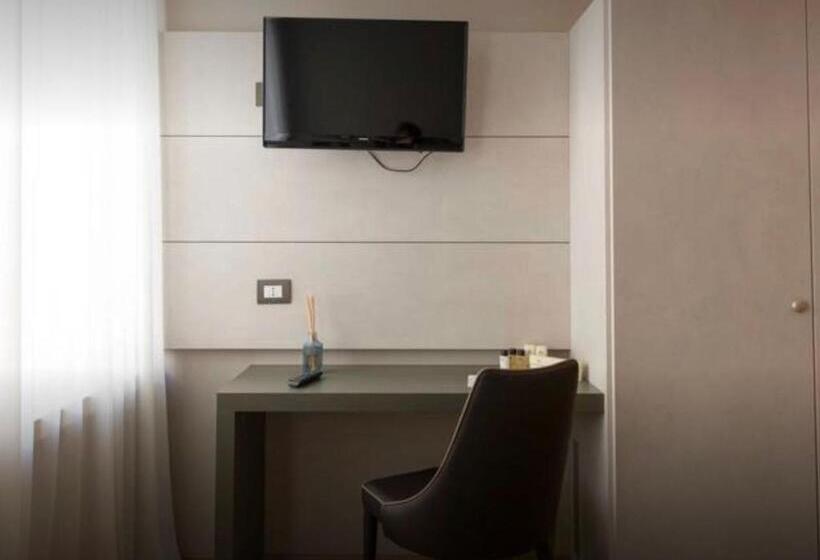 住宿加早餐  Accademia 21