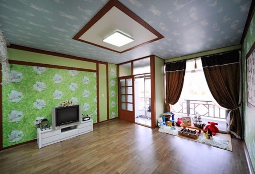 Eurwangni Bada Star House Pension