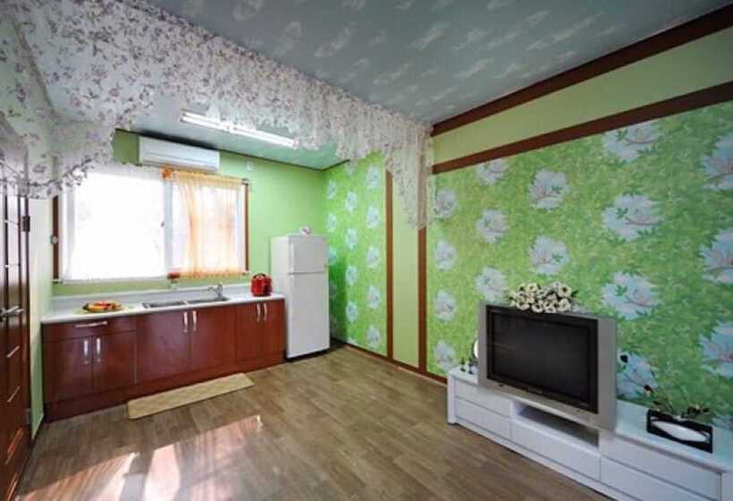 Eurwangni Bada Star House Pension