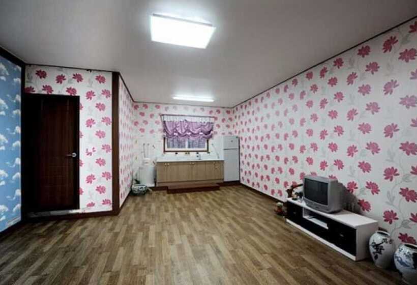 Eurwangni Bada Star House Pension