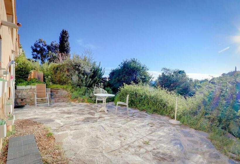 Капсульный Oтель La Farigoulette