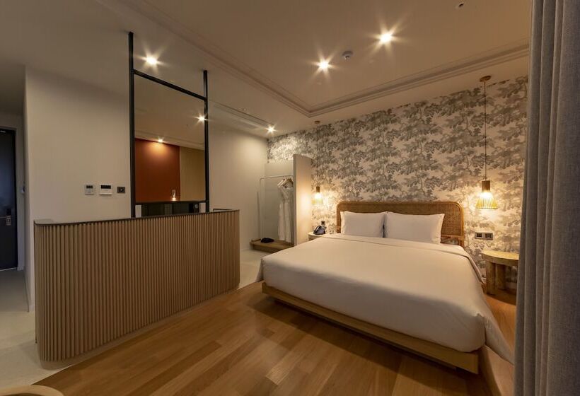 هتل Hound Garden&terrace