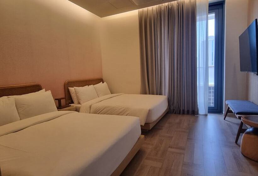 هتل Hound Garden&terrace