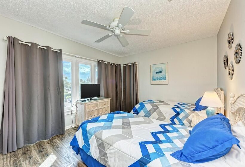 Longboat Key Cedars Beach House Pet Friendly 2 Minute To The Beach