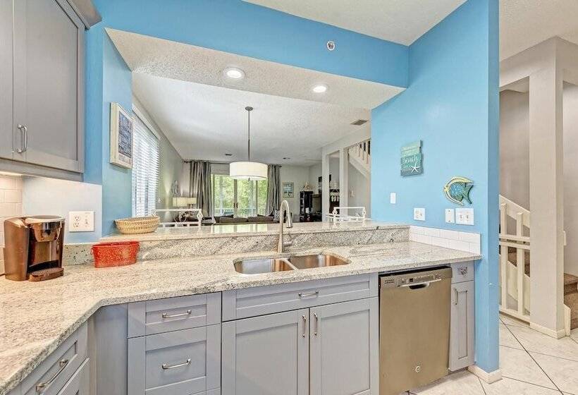Longboat Key Cedars Beach House Pet Friendly 2 Minute To The Beach