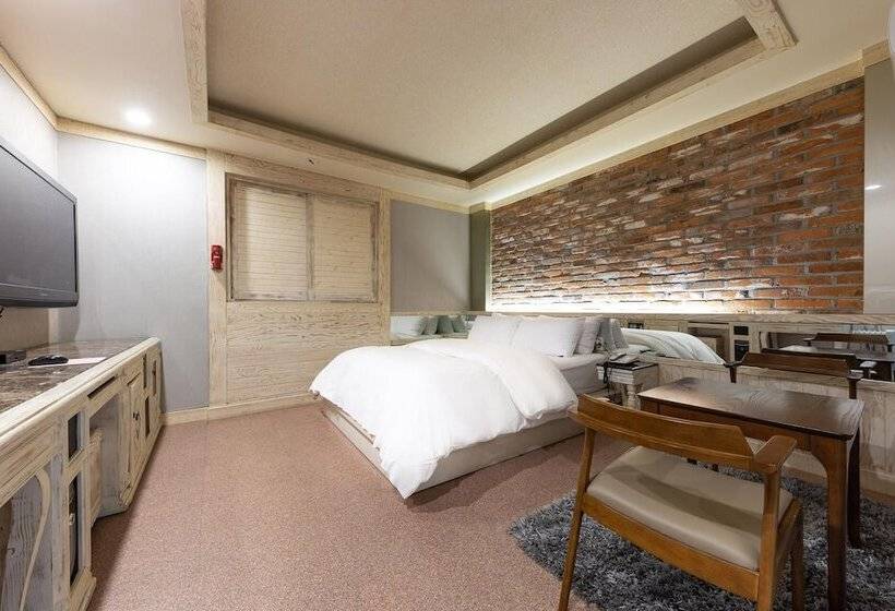 모텔 Daejeon Yongjeon Bobos