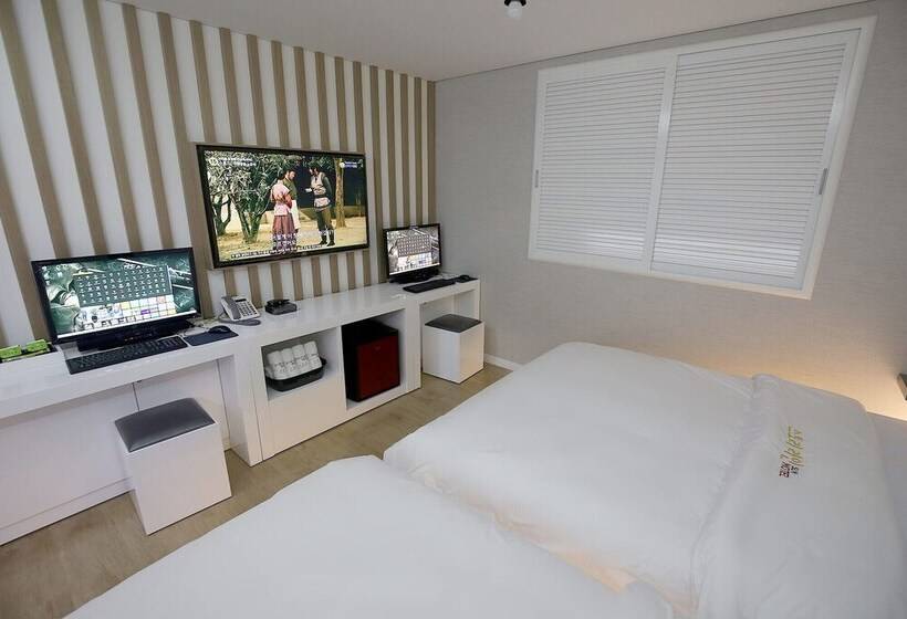 モーテル Daejeon Yongjeon Storyline