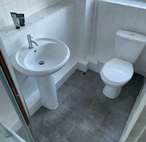 פנסיון Golders Guesthouse