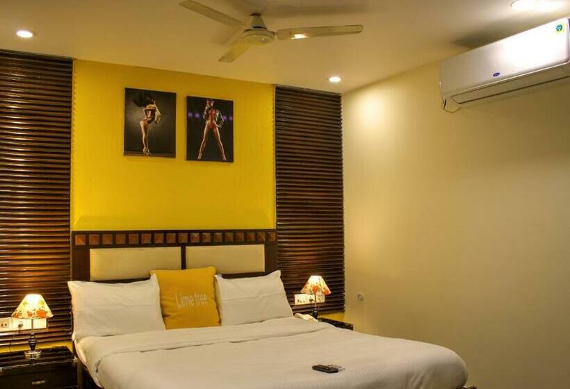 Пансион Lime Stays B&b Gk 2 At Greater Kailash Metro South Delhi Nearby Saket Select City
